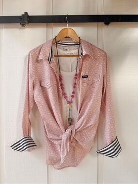 Wrangler Retro Light Pink Printed Western Shirt